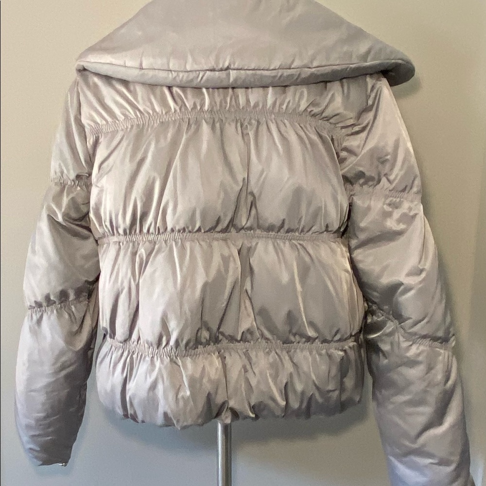 Kenneth Cole Reaction Ladies Size L Silver Gray Puffy Soft Comfy Jacket Exc Cond - Picture 2 of 9